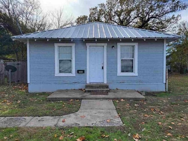 Primary Photo - 506 Sheppard Rd