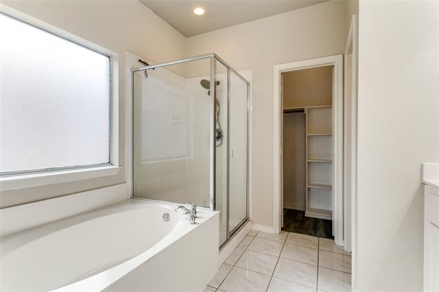 Building Photo - 2605 Silver Hill Dr