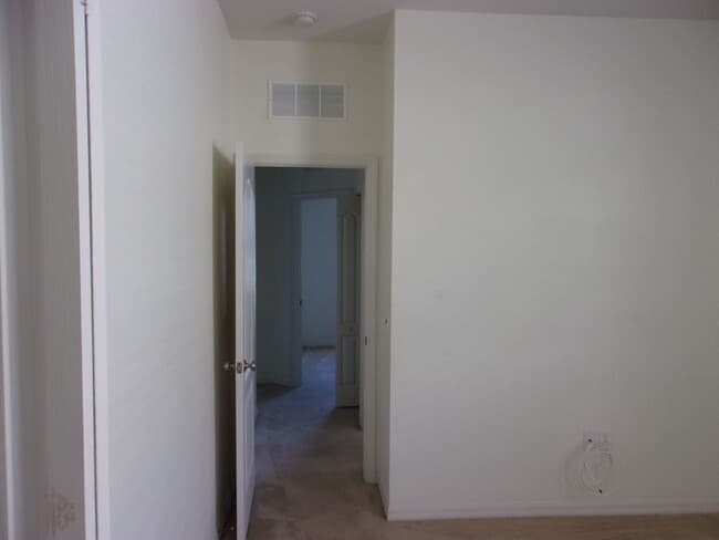 Building Photo - SPRING RIDGE COMMUNITY