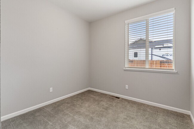 Building Photo - Trailer Parking, Newer house with Low main...
