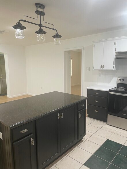 Master door off kitchen - 2310 Racine Dr