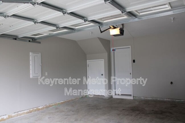 Building Photo - 9818 Ruby Lockhart Blvd