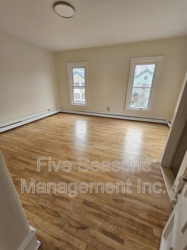 Building Photo - 16-18 Loomis Street - 2