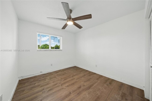 Building Photo - 220 NW 130th Ave