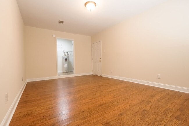 Building Photo - 3 BR 2 bath home in Troy