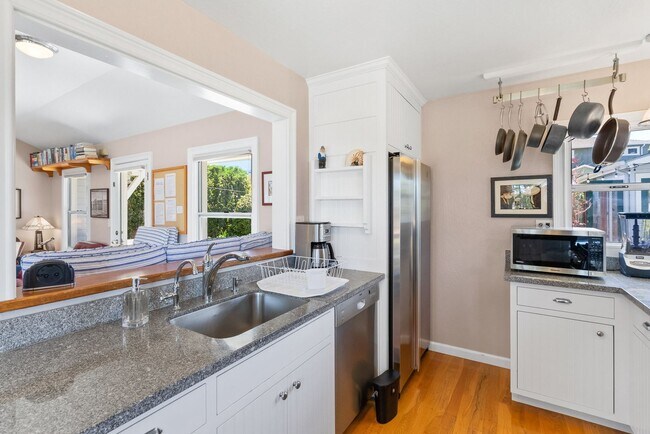 Building Photo - Oceanfront Paradise - 1BR/1BA w/ Additional Sleeping areas  Monthly Rental in Santa Cruz!  Fully ...