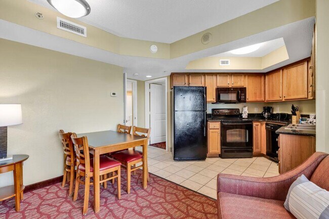 Building Photo - 504 N Ocean Blvd