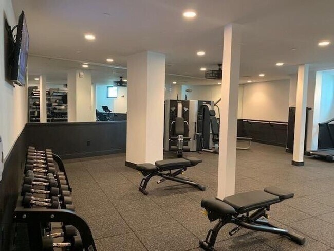 Building Photo - Gorgeous two bedroom newly built condominium at the Gadsden