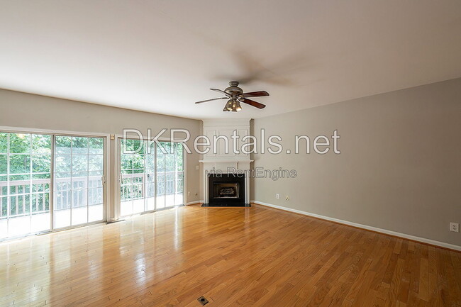 Building Photo - 2358 Towneview Ct SE