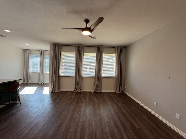 Building Photo - 783 Bayberry Ln