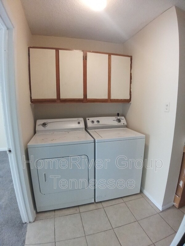 Building Photo - 3431 Club Bridge Dr