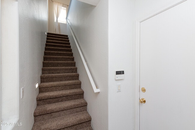 Building Photo - 1225 N 36th St