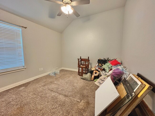 Building Photo - Available Now! Stunning 3 Bedroom 2 Bath i...