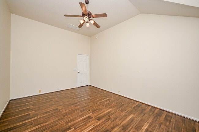 Building Photo - 2726 Redwick Dr