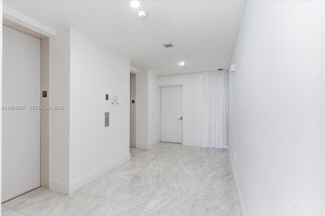 Building Photo - 1100 Biscayne Blvd