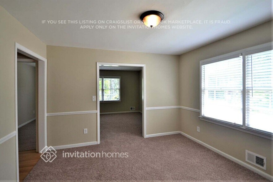 Building Photo - 2507 Robin Hood Pl
