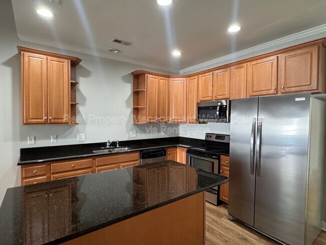 Building Photo - 7310 Caversham Way