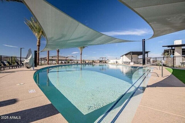 Building Photo - 3 Bedroom 2.5 Bathroom North Creek Home in Queen Creek