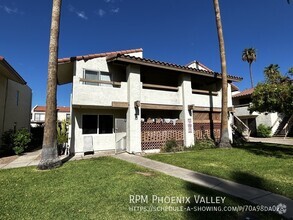 Building Photo - Charming Phoenix 2 Bed / 2 Bath Condo with...