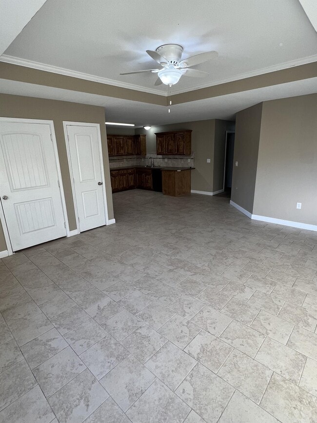 Building Photo - 903 W Gay St