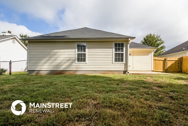 Building Photo - 117 Poplar Pointe Terrace