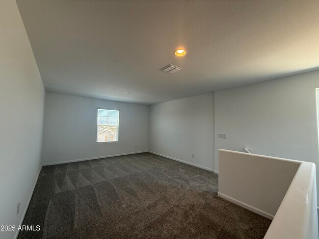 Building Photo - 9544 W Pinchot Ave