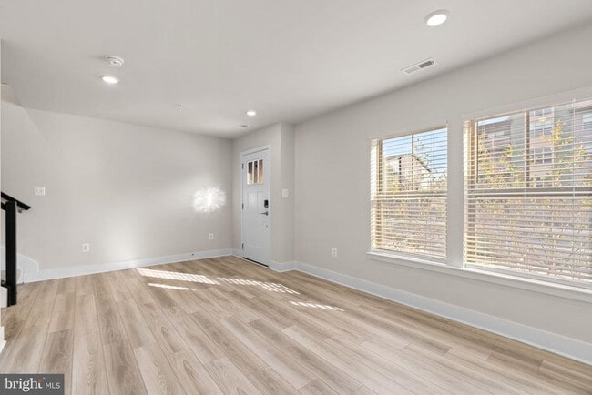 Building Photo - 311 Lentic Ln