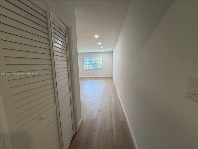 Building Photo - 2426 SE 17th St