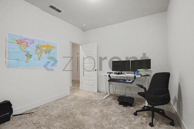 Building Photo - 12743 Blueblanc Way