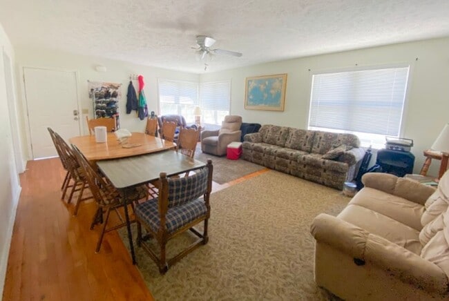 Building Photo - Italian Estates Property Management
