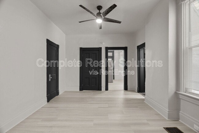 Building Photo - 4038 California Ave
