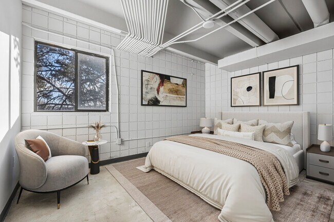 Building Photo - 415 S Weber St