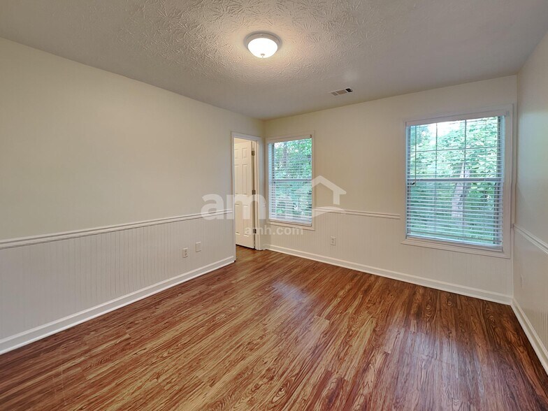 Building Photo - 555 Fosters Mill Ln NW