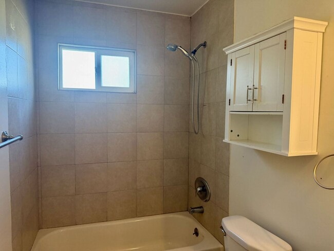 Building Photo - Great home with LARGE backyard!