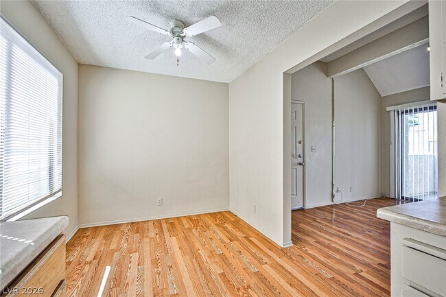 Building Photo - 4340 Gannet Cir