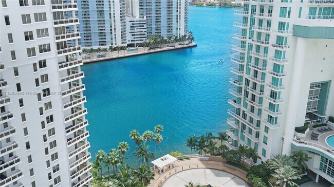 Building Photo - 801 Brickell Key Blvd