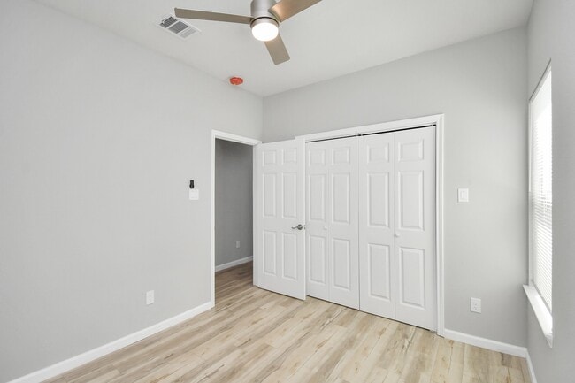 Building Photo - 5941 Southlea St