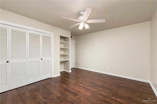 Building Photo - 2625 Village Dr
