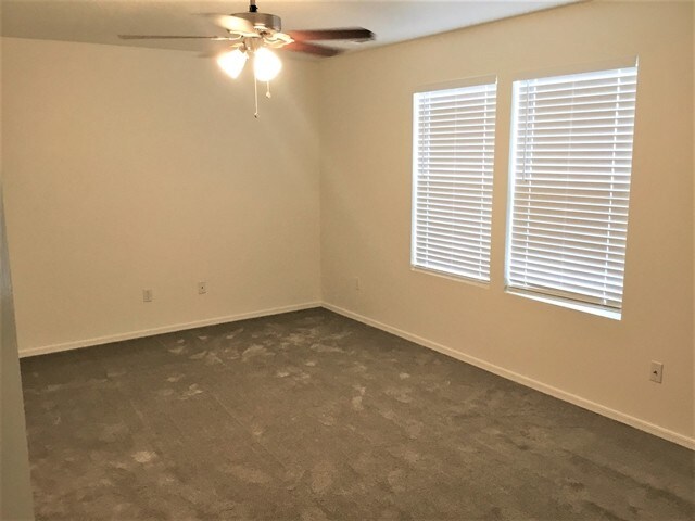 Building Photo - 7132 S Kaywood Ave