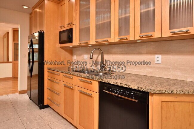 Building Photo - 102 Mallard Ct
