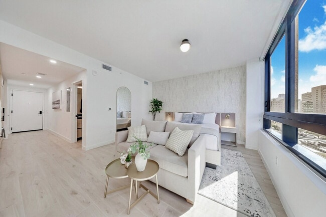 Building Photo - 36 NE 2nd St