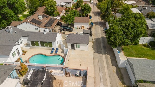 Building Photo - 6440 Lindley Ave