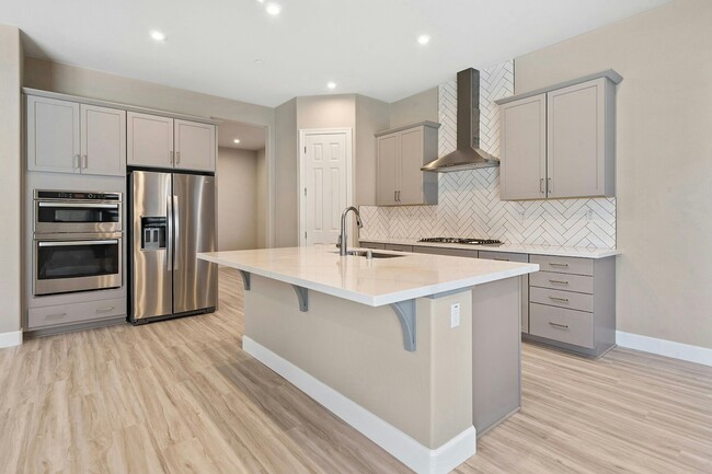 Building Photo - 2104 Day Lily Ave