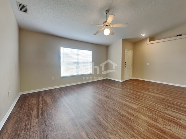 Building Photo - 152 Seven Oaks Dr