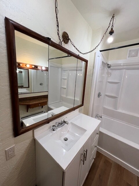 Building Photo - 2 Bed 1 Bath in Nampa!