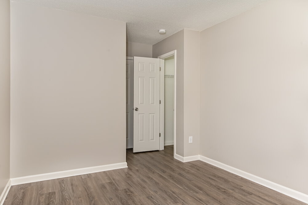Building Photo - 8560 Guthrie Dr