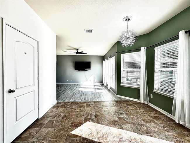 Building Photo - 15218 Loys Coves Ct