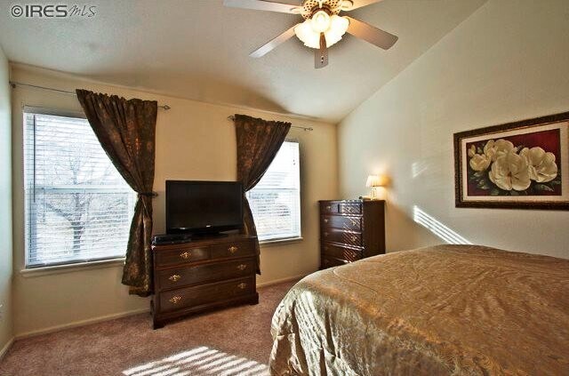 Building Photo - Two Bedroom Townhome Available For Rent in Hunter's Ridge in Louisville