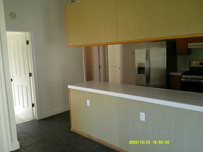 Building Photo - 1120 Tulip Ln