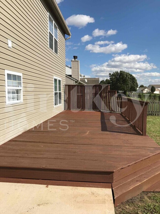 Building Photo - 11205 Fall Dr